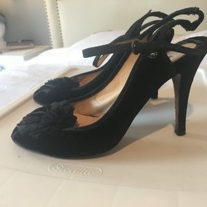 moschino black heel with flower, 7.5